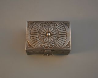 Vintage Navajo Indian Handstamped Sterling Silver Box w.  Hinged Lid 3