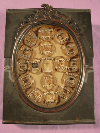 RELIQUARY WITH 17 HOLY RELICS - TRUE CROSS & SAINTS - WITH DOCUMENT DATED 1756. 2