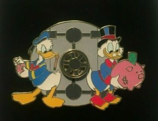 Donald Scrooge Mcduck Piggy Bank Vault Jumbo Disney Pin Le 100 41617