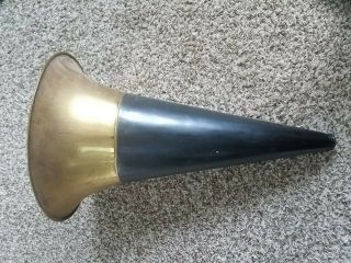 Victor E Phonograph Front Mount Threaded Horn,  Repainted