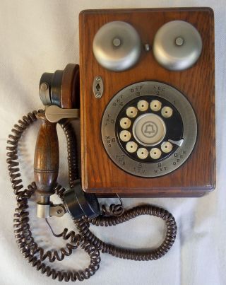 Vintage Western Electric Country Junction Oak Rotary Wall Telephone