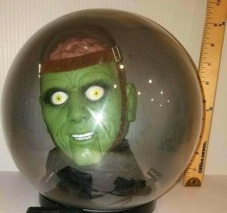 Creepy Zombie Brain Exposed Talking Head " Let Me Out " Decoration Prop Halloween