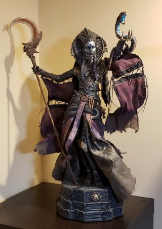 Sideshow Court Of The Dead Cleopsis Eater Of The Dead Premium Format Statue