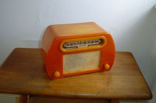 Fada Model 652 Catalin Radio