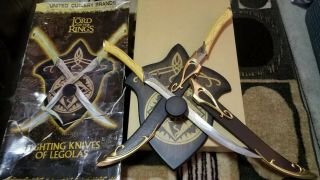 Lord Of The Rings United Cutlery Fighting Knives Of Legolas And Scabbards Rare