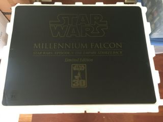 Master Replicas Millennium Falcon Limited Edition [49/1500] 12