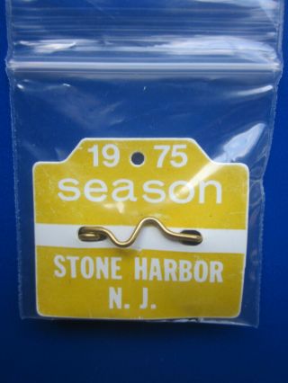1975 STONE HARBOR JERSEY SEASONAL BEACH BADGE/TAG 44 YEARS OLD 6