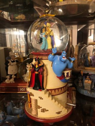 Very Rare - Vintage Disney Aladdin Snow Globe.  Lights Up,  Rotates & Plays Music
