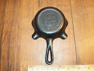 Vintage GRISWOLD QUALITY WARE Cast Iron Skillet Ashtray / Spoon Rest 2