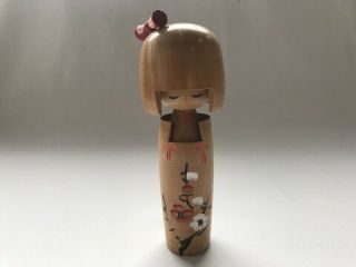 Wooden Kokeshi Figure Girl Woman Doll Kimono Flower Ribbon Hair Japanese Vtg Z03