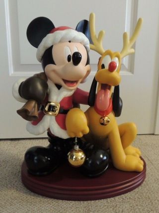 Disney Magical Big Fig Figurine Happy Holidays Mickey Mouse Pluto Christmas
