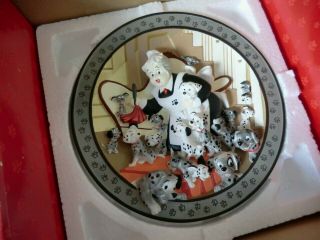 Disney 101 Dalmatians Look Puppies Everywhere 3 - D Plate And Stand