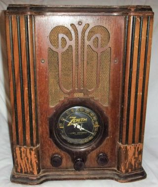 Old/vintage/antique 1936 Zenith Tombstone Tube Radio Model 4 - V - 31 All &