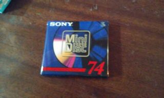 Sony mini disc d88 near fully functionable with case and battery 3