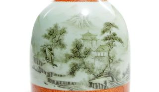 A Rare Chinese Porcelain Bell Vase 5