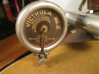 Vintage Victor Victrola Phonograph Tiger Oak Suitcase Model VV - 55 101146 5