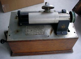 ANTIQUE THE GRAPHOPHONE TYPE A N PHONOGRAPH IN CASE 70505 PAT.  1897 N/R 7