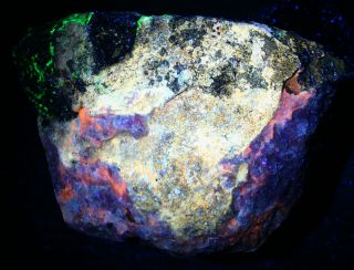 Hardystonite,  clinohedrite fluorescent minerals,  Franklin,  NJ 6