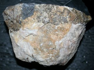 Hardystonite,  clinohedrite fluorescent minerals,  Franklin,  NJ 7