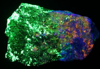 Hardystonite,  clinohedrite fluorescent minerals,  Franklin,  NJ 8