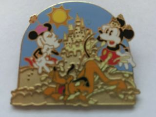 Mickey Mouse Seasons 2004 Pin Shape