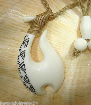 31mm Carved Maori Matau Tribal Tapa Water Buffalo Bone Fish Hook Necklace 26 "