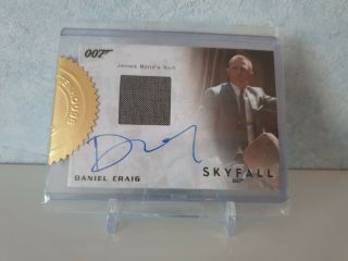 James Bond Daniel Craig Autograph Relic Skyfall Card 9 - Case Incentive 164/250
