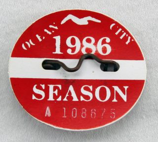 1986 Ocean City,  Nj Seasonal Beach Tag / Badge