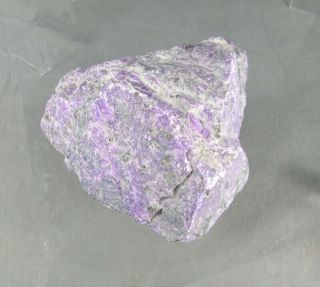 dkd 26R/ 422.  2grams Very hard to find Large Purple Sugilite rough 6