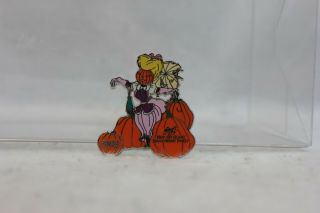 Disney Wdw Mickey Not So Scary Halloween Party Mystery Pin Female Scarecrow Le