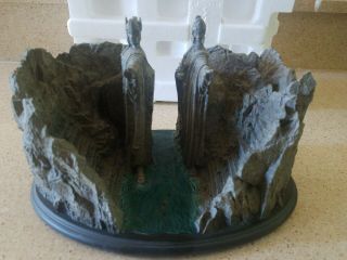 Weta - The Argonath - The Lord of the Rings - LOTR - Limited edition.  211/500 3