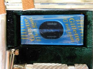 Vintage 1950 Gillette EXECUTIVE Safety Razor Rhodium w/ Travel Case 3