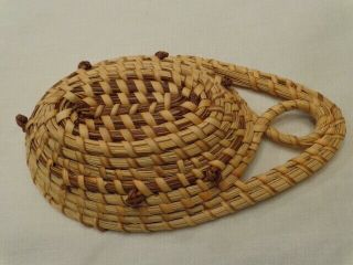 SMALL GULLAH SWEETGRASS BASKET W/HANDLE AND KNOTS 2