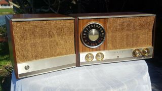 A 1963 Zenith Model Mj1035w Am/fm Stereo Radio - See The Video