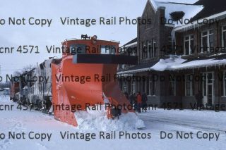 Kodachrome Slide Cnr Canadian National Gp9 Snow Plow Stratford Ontario Station