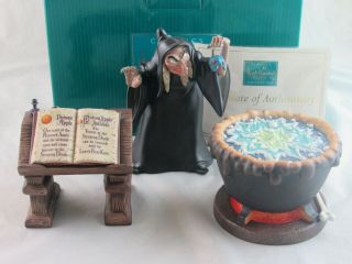 Wdcc " Evil To The Core " Witch,  Cauldron,  Bookstand From Snow White