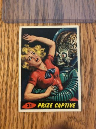 1962 Topps Mars Attacks Card 21 Prize Captive -,