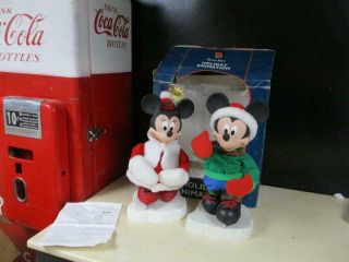 Disney Mickey Mouse Santa ' s Best Christmas Animation Mickey Minnie Set 4