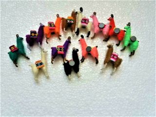 Of 100 Assorted Handmade Peruvian Llama Magnets