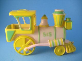 Vintage Rosbro E.  Rosen Hard Plastic Easter Train Candy Container Pink Yellow