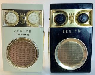 Vintage Zenith Royal 500 Radio Set Black/white