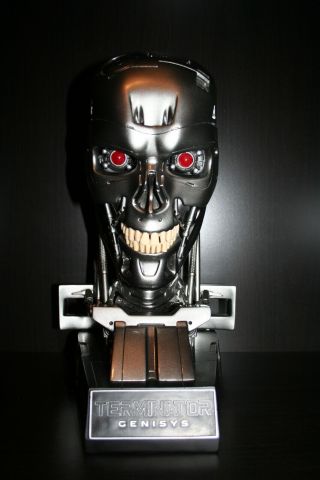 Chronicle Collectibles Terminator Genisys Endo Skull Life Size 1:1 Bust