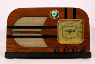 Old Antique Wood Air Castle Vintage Tube Radio - Restored & W/ Tuning Eye