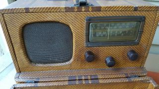 Knight Portable AM/Shortwave AC/ Battery Tube Radio - Early 1940 ' s 3
