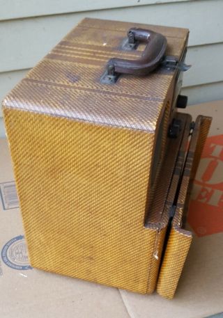 Knight Portable AM/Shortwave AC/ Battery Tube Radio - Early 1940 ' s 7
