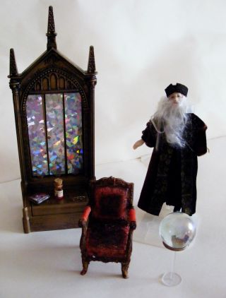 Harry Potter 1/12 Miniature Dolls House Dumbledore Mirror Erised & Accessories