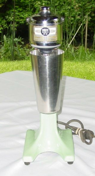 Vintage Jadeite Green Hamilton Beach Mixer With 1 Stainless Steel Cup Model 18