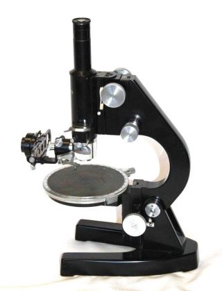 E.  Leitz Wetzlar (leica) Black Mini Petrographic Microscope,  Please Read: