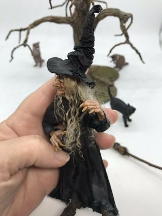 Miniature Artisan Gundren Kolenda Witch w/broom & Black Cat 4