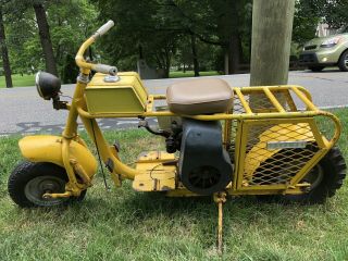 1960 Cushman Trailster Motor Scooter 2